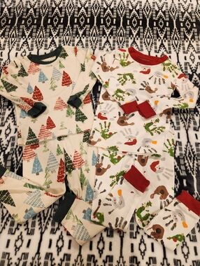 Burt's Bees Kids Holiday Tree & Handprint Pajama Set - Red & Green, Size 2T